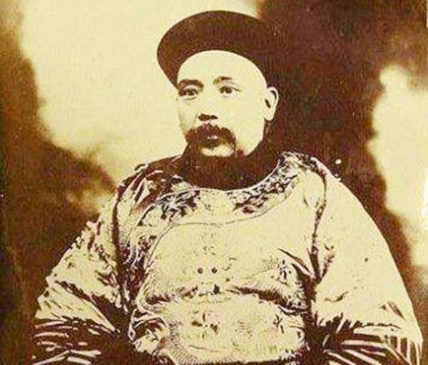 袁世凱問張作霖：你要軍隊還是地盤？張作霖機智回覆逃過一劫