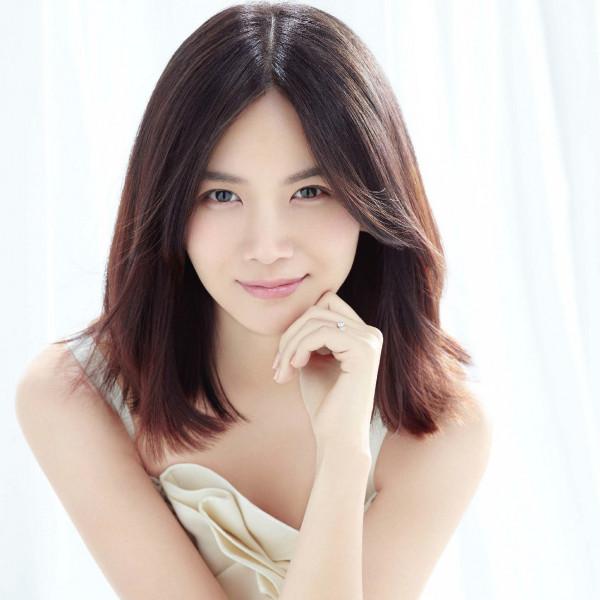 10位“被詐騙”的女星，一個比一個“無腦”，損失最高達4億