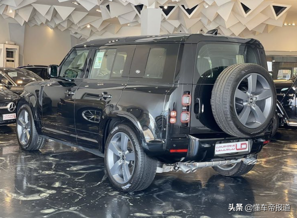 新車 | 約人民幣86萬起，路虎衛士V8實車曝光，競爭雷克薩斯LX600？