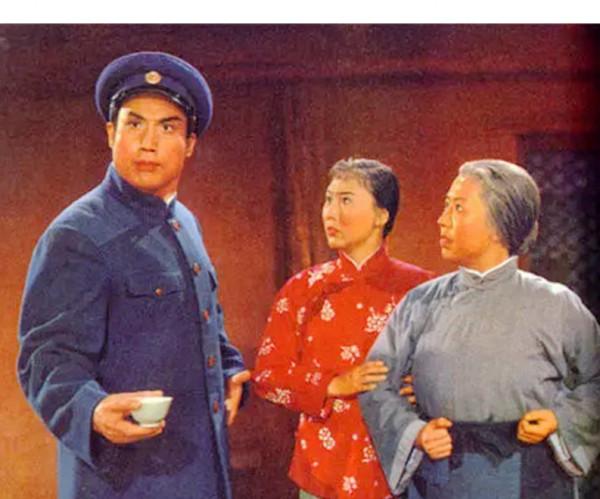 京劇《紅燈記》主要演員今昔照，劉長瑜寶刀未老，半數主演已離世