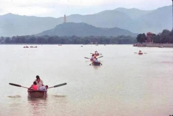 珍貴的70年代老北京照片，滿滿的都是回憶，都認得出來嗎？