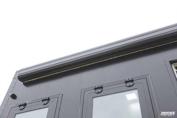 擁有德國MAN核心技術,6.9T+10AMT,藍牌C本,羅曼維爾德重卡房車 擁有德國MAN核心技術,6.9T+10AMT,藍牌C本,羅曼維爾德重卡房車