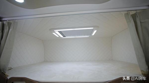 C2駕照開的大眾輕卡房車!2.8T動力+6T承載,帶獨立廚衛和5人床 C2駕照開的大眾輕卡房車!2.8T動力+6T承載,帶獨立廚衛和5人床