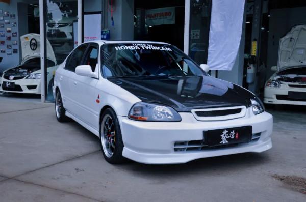 六代思域EK3內藏紅頭機？十代思域車主見到後徹底變了心