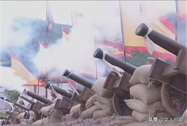 國軍中將訓下屬引發滅門慘案，嚴厲處理後辭官，後來起義成副省級