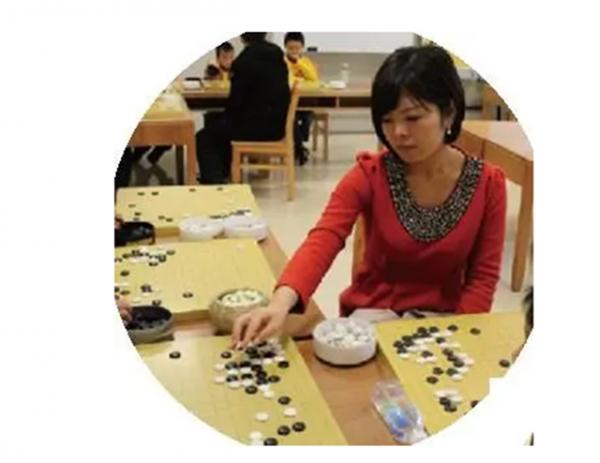 2005年,中國圍棋手嶽亮娶韓棋手,相差3個月的姐弟戀:夫唱婦隨 2005年,中國圍棋手嶽亮娶韓棋手,相差3個月的姐弟戀:夫唱婦隨