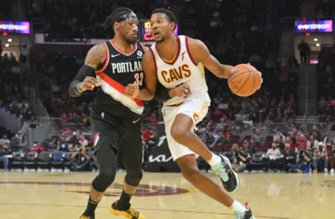 騎士記者：得知火箭傾向選杰倫-格林時，球隊內部非常興奮