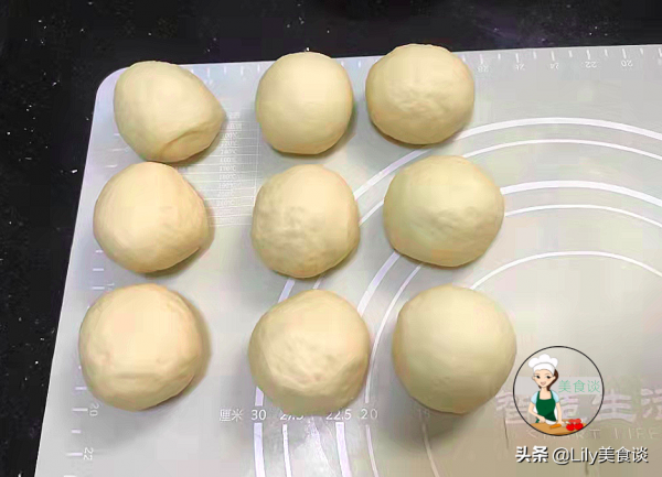 冬天這“鹼性食物”多吃，蒸熟壓碎做包子，真香，男女老幼都愛吃