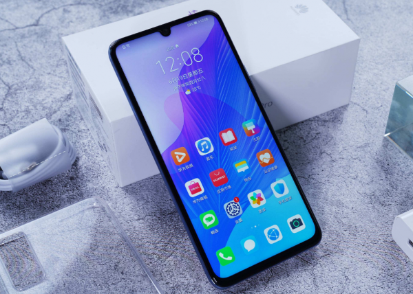 2022年春節適合送爸媽的手機，高畫質螢幕大電池，老年人專用百元機