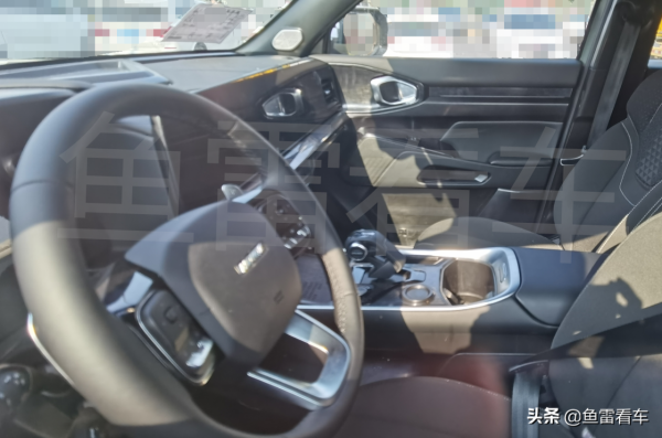 狗品陣容第二款車，首曝長城X-DOG量產版近身詳拍，內飾風格大變