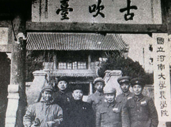 1971年開國上將復出當副手，沒有一人敢收，韓先楚：來我福州