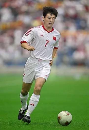 國足天團教練團隊又添一位重量級人物，將助力國足戰日本擒越南