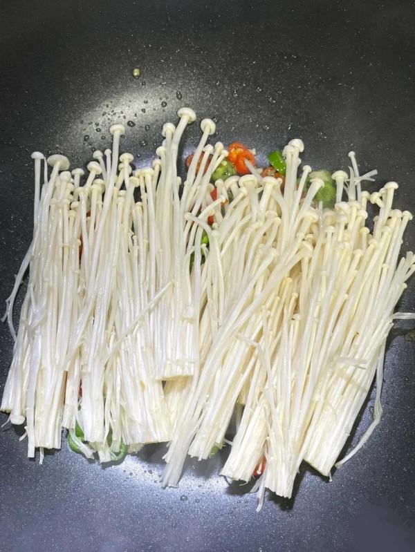 快樂減脂餐，陪我瘦了15斤，好吃的金針菇豆腐，做法簡單