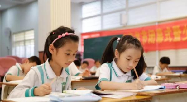 私立學校面臨“剎車”,民辦教師何去何從,轉公之後能拿到編制嗎 私立學校面臨“剎車”,民辦教師何去何從,轉公之後能拿到編制嗎