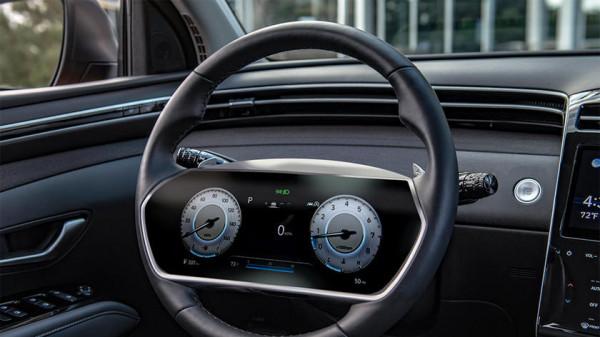 位元斯拉更會玩,現代汽車要在方向盤上裝螢幕,能行得通嗎? 位元斯拉更會玩,現代汽車要在方向盤上裝螢幕,能行得通嗎?