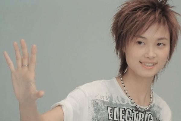 無價之姐，李宇春的黑紅往事，她是劃時代的標籤，憑什麼紅那麼久