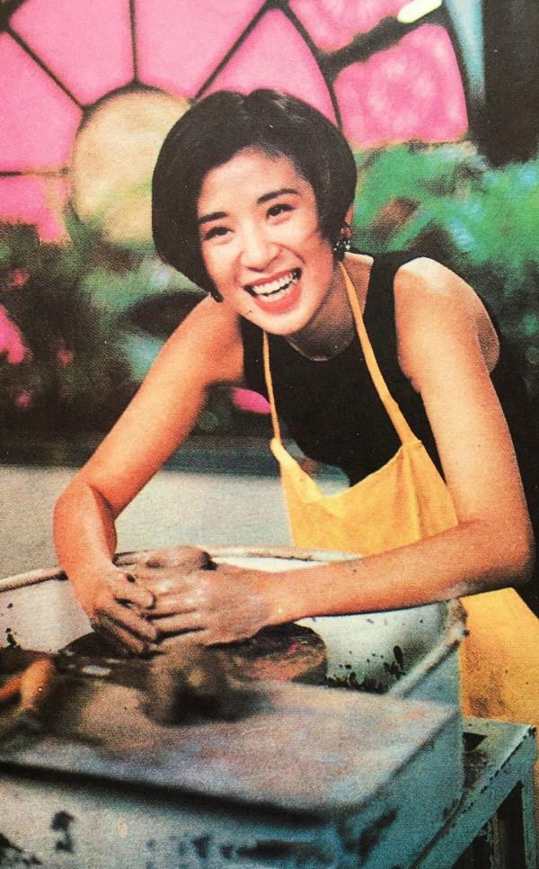 未婚生子的7位女港星，各有各的心酸，最大56歲，最小29歲跳樓