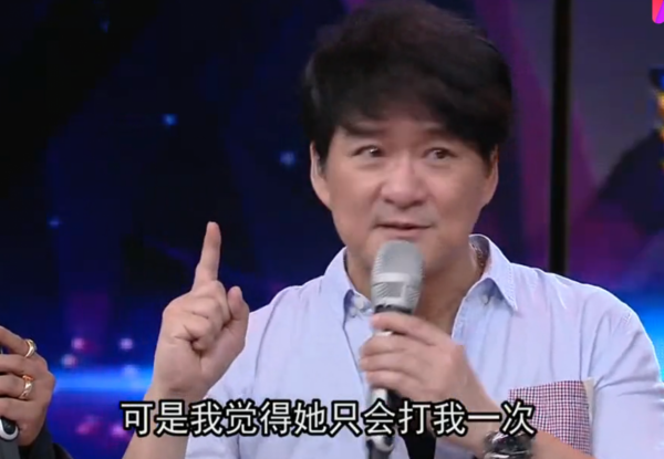 周華健:18歲與初戀失聯,25歲借錢娶外國女粉絲,相伴36年0緋聞 周華健:18歲與初戀失聯,25歲借錢娶外國女粉絲,相伴36年0緋聞