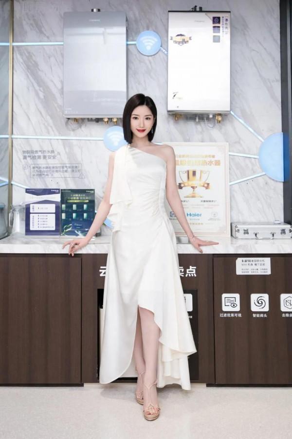 美圖分享‖寶藏女孩毛曉彤 美圖分享‖寶藏女孩毛曉彤