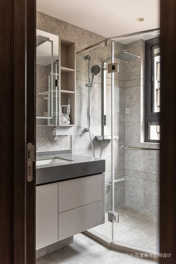 大長桌客廳,大書牆書房 大長桌客廳,大書牆書房