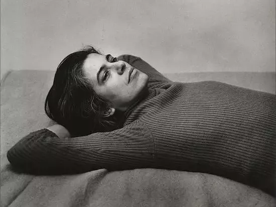 誰說女知識分子不時髦?會寫字的女人,穿得好更好看 誰說女知識分子不時髦?會寫字的女人,穿得好更好看