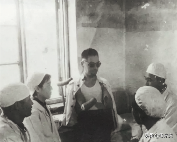 長津湖戰役失去四肢左眼，他吞下自己的眼球活命，昏迷93天后醒來