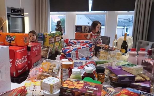 英國夫妻31年生下22個娃，現已有6個孫輩，晚年的快樂無法想象