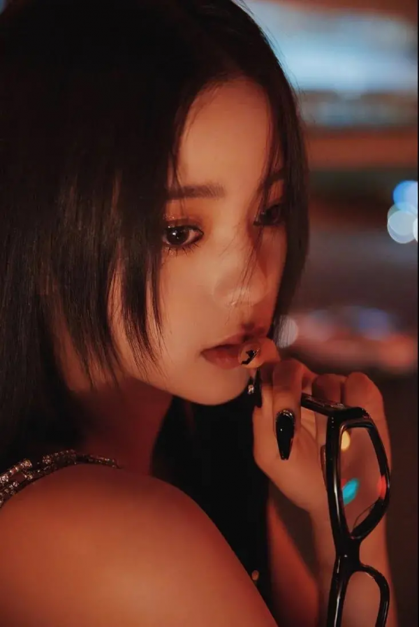 Nabi的富家千金風,終於找到了其中的穿搭精髓 Nabi的富家千金風,終於找到了其中的穿搭精髓