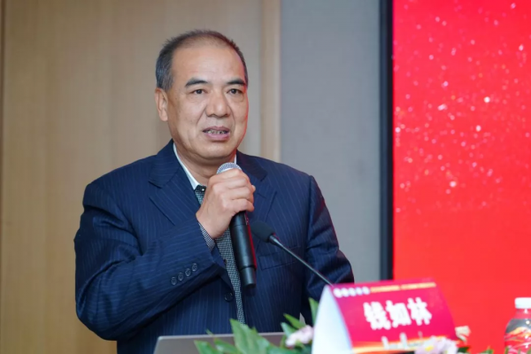 2021年河南省醫師協會、醫學會胸外科專業委員會年會在鄭成功舉行