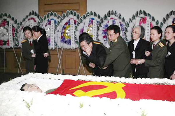 2006年,聯合國為一位中國人降半旗,這人到底是誰,又有何事蹟? 2006年,聯合國為一位中國人降半旗,這人到底是誰,又有何事蹟?