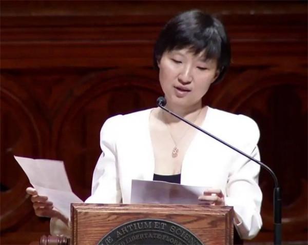 莊小威：15歲上中科大，改國籍被罵：國家培養你，卻為美國貢獻？