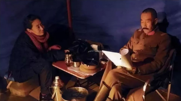 李雪健：患癌18年，脖子潰爛、痛不欲生，妻子一舉動讓他重新振作