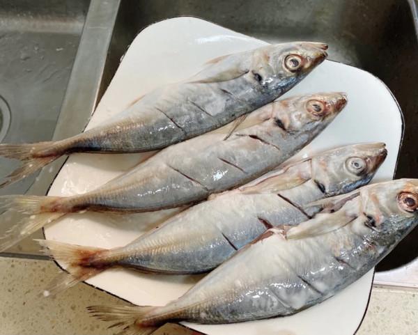 冬季吃魚，淡水魚不如海水魚，膽固醇越吃越低，醬油水煮頗具風味