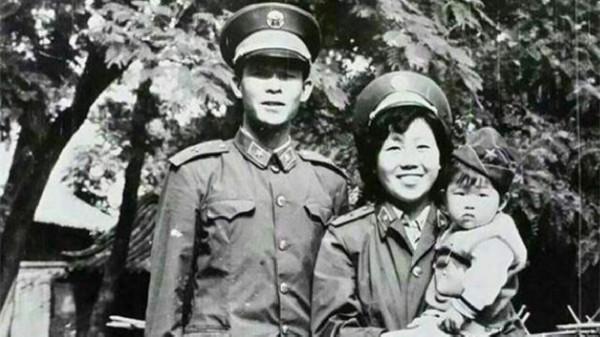 1987年，偵察兵傅平山在越南犧牲，遺體被敵軍澆築在水泥中