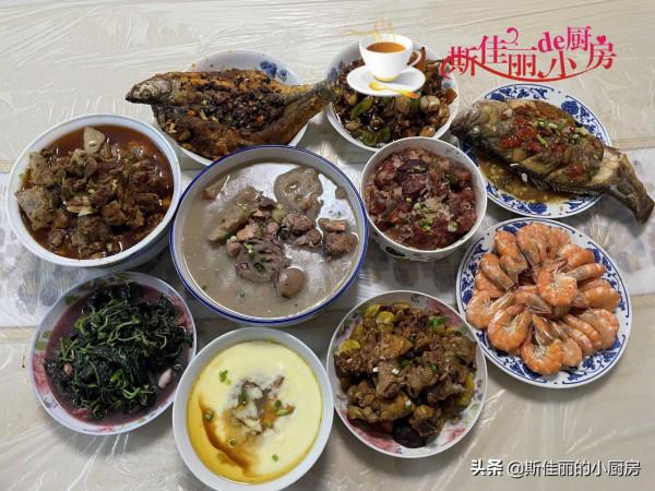 中秋家宴，母親做了滿滿一桌菜，曬圈火了，網友：口水直流，羨慕
