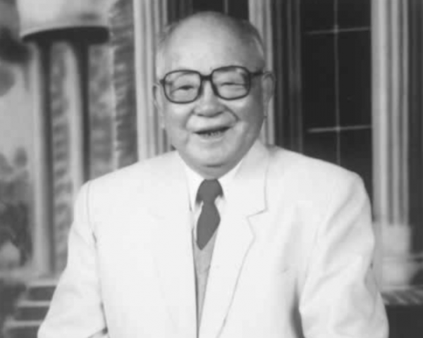 55年授銜，他因軍銜低被眾多將領反映，羅帥致歉：是我們沒搞好