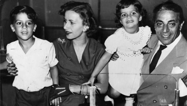 24歲獨子死於空難,希臘船王痛不欲生,執意將屍體冷凍,重金懸賞 24歲獨子死於空難,希臘船王痛不欲生,執意將屍體冷凍,重金懸賞