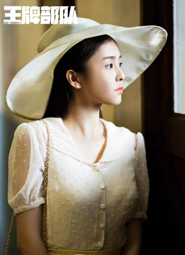 《王牌部隊》看似單純的胡楊最有心機，一個擁抱，暗藏連鎖宮心計