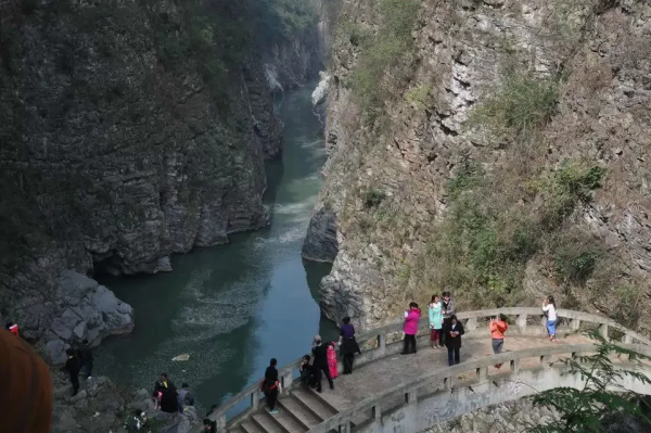 一日跨三省,步行在春天 一日跨三省,步行在春天
