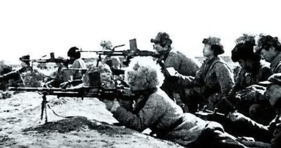 特等功臣隱姓埋名當農民，去世後身份曝光，38軍首長千里赴渝弔唁