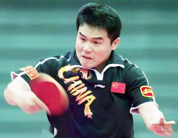 “連救7個賽點”劉國正：21歲成名，24歲退役，娶小9歲張怡寧師妹