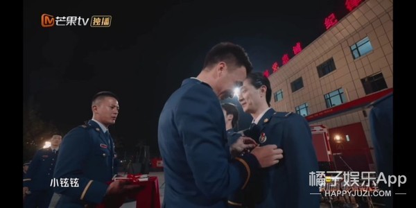 連楊丞琳都心動！艾迪哈木因救援登上新聞，給李承鉉寫信附英文