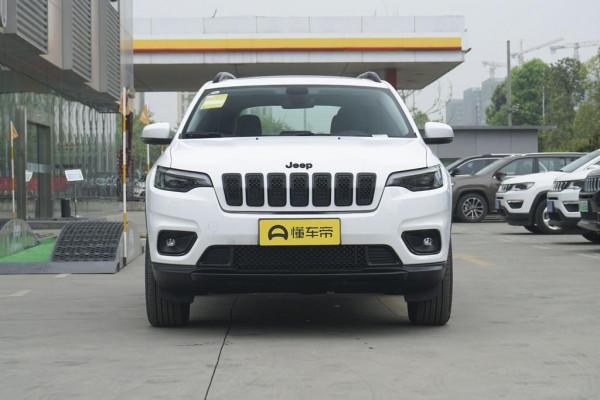 自由光 2.0T 四驅夜鷹版，中型SUV，外觀漂亮，配2.0T發動機