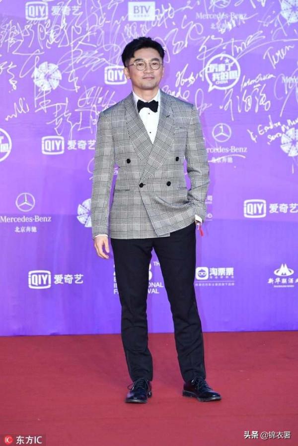 一米七的男生怎樣穿西裝好看? 一米七的男生怎樣穿西裝好看?