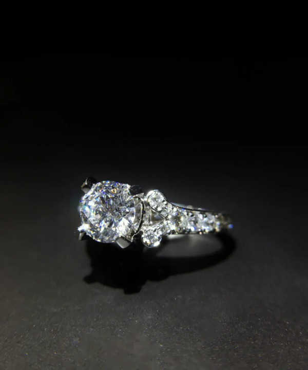 「北京榮寶」璀璨奇珍·耀目傳世——鑽石專場網路拍賣會 「北京榮寶」璀璨奇珍·耀目傳世——鑽石專場網路拍賣會