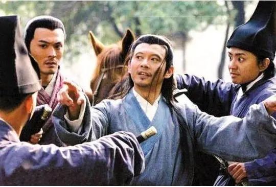 離開央視8位主持人，各有各的原因，有人身家破億，有人一落千丈