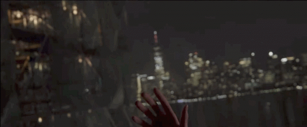 在《蜘蛛俠：英雄無歸》中，是誰救了MJ？