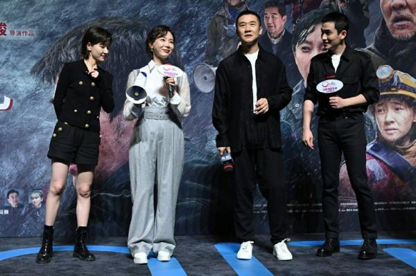 《峰爆》用災難片的可視性弘揚鐵道兵精神，難能可貴，也十分高明