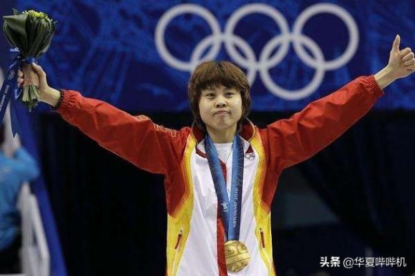 攬77枚金牌難改出局命運，四進四出國家隊，王濛的無奈該誰買單？