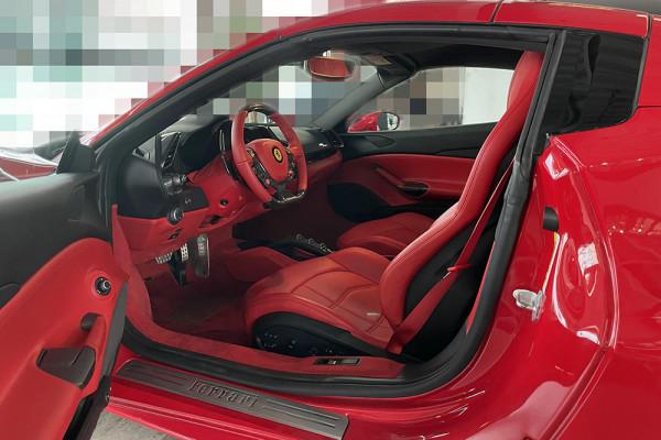 天價求好車！三年多的法拉利488Spider報價358萬，檢測師：奢侈